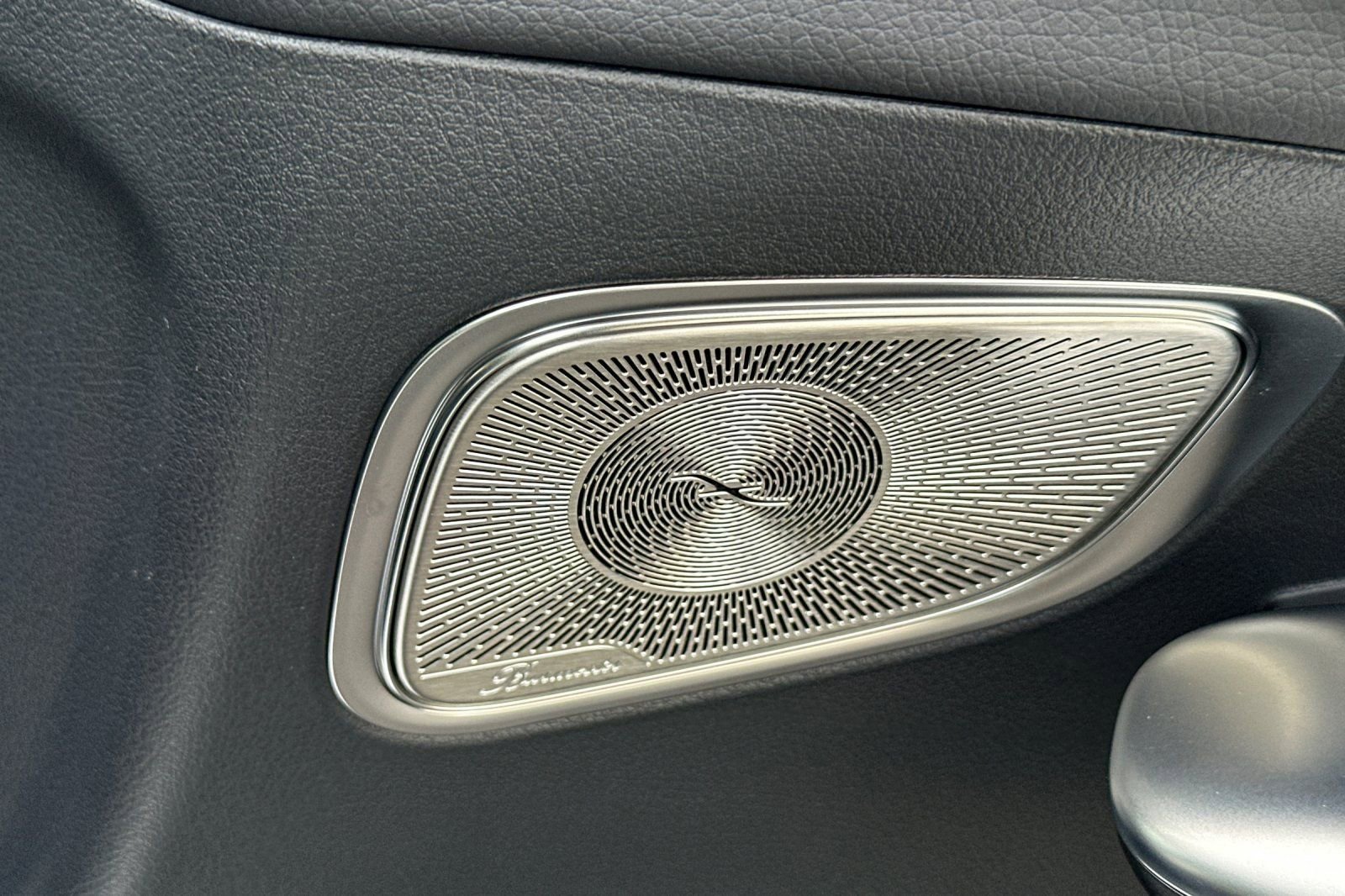 Certified 2024 Mercedes-Benz GLC 300 image 32