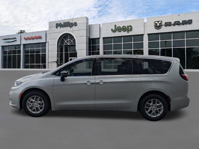 New 2026 Chrysler Pacifica Select FWD image 7