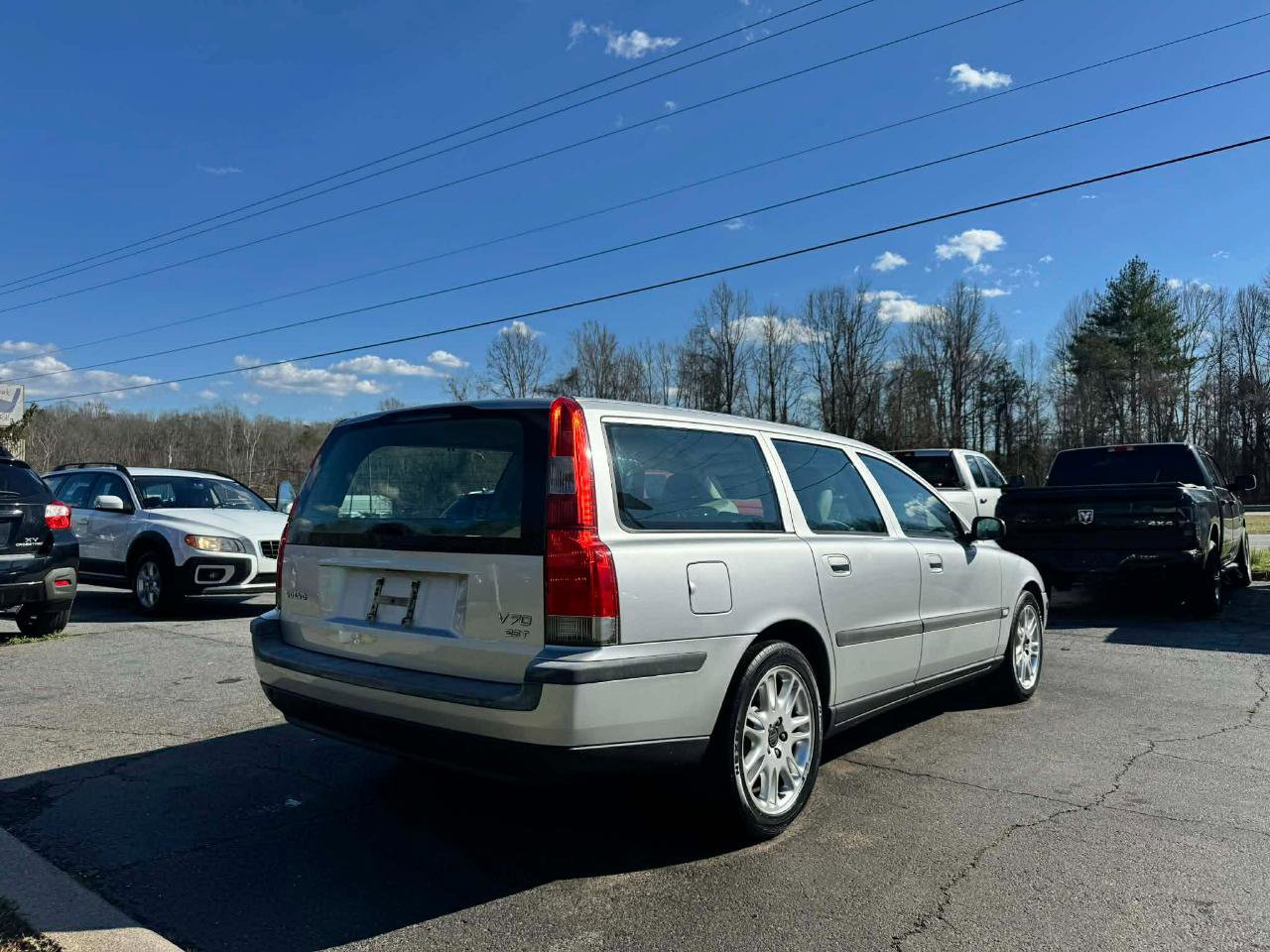 Used 2004 Volvo V70 2.5T FWD image 5