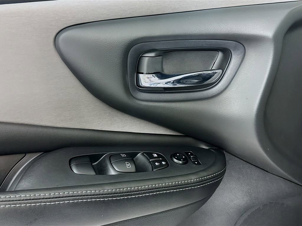 Used 2020 Nissan Murano SV image 18