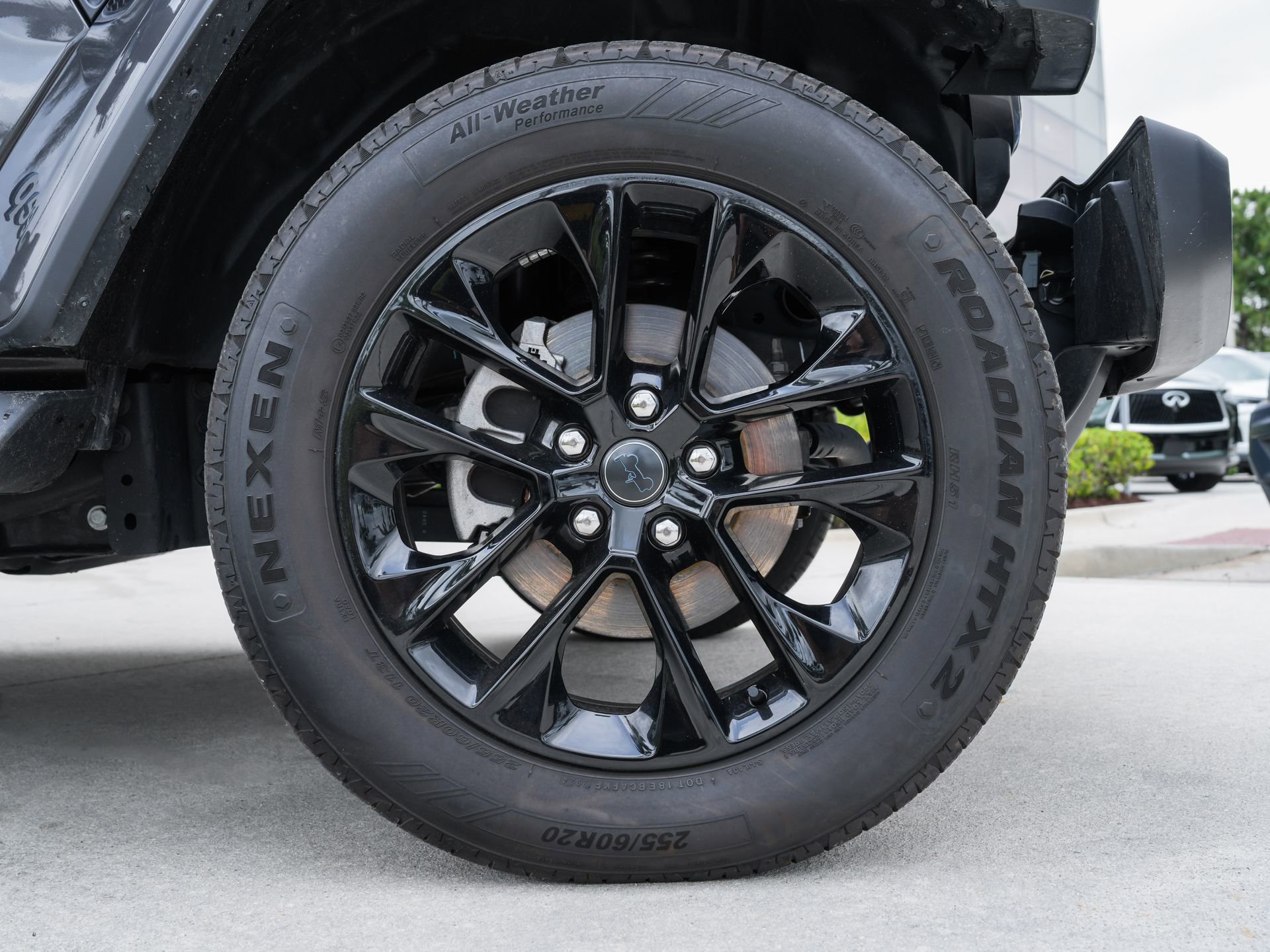 Used 2025 Jeep Wrangler Unlimited Sahara AWD/4WD image 11