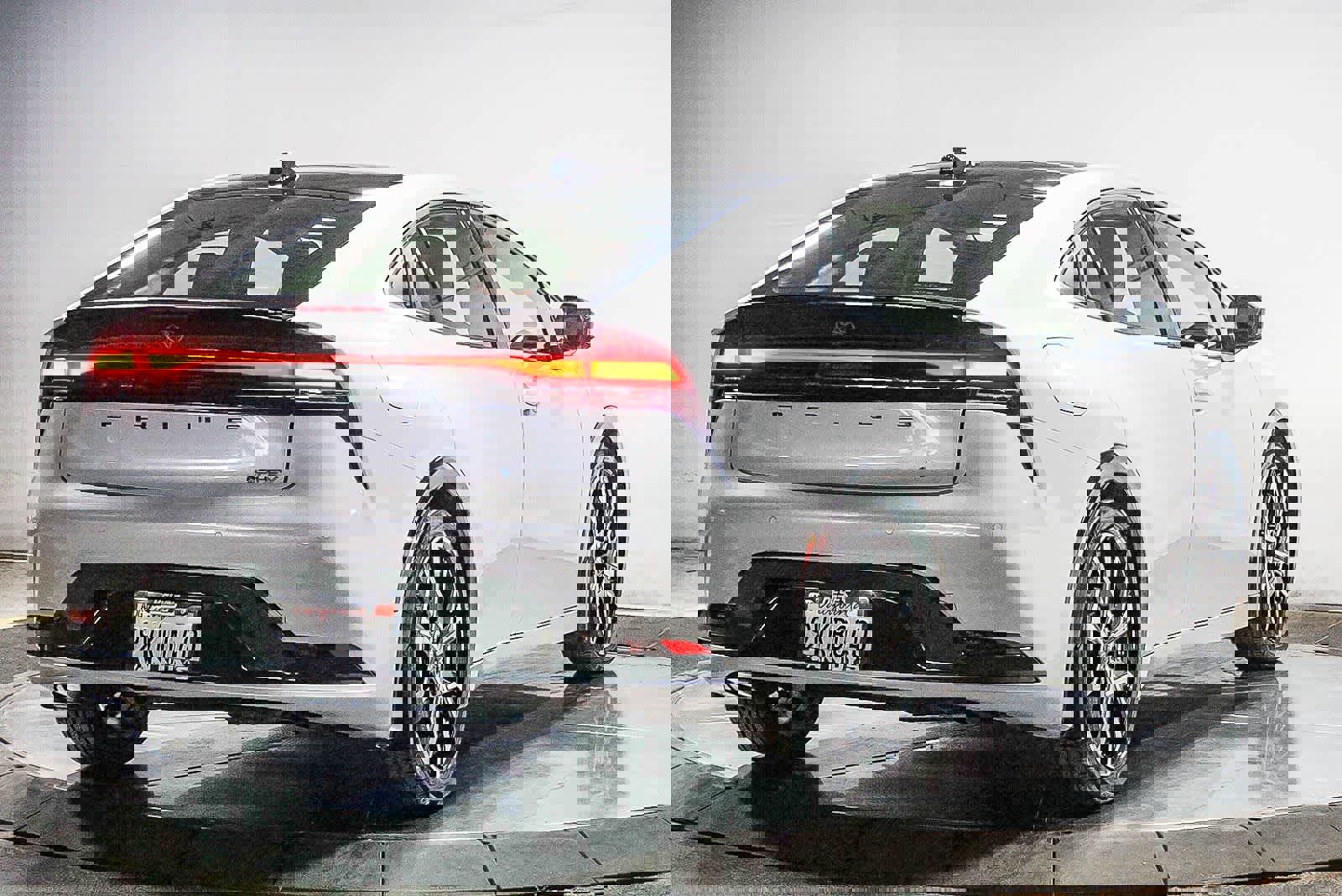 Used 2026 Toyota Prius Plug-In Hybrid image 10