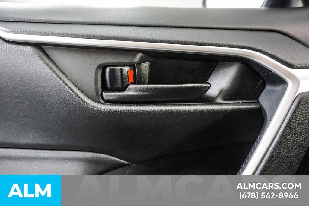 Used 2020 Toyota RAV4 LE FWD image 46