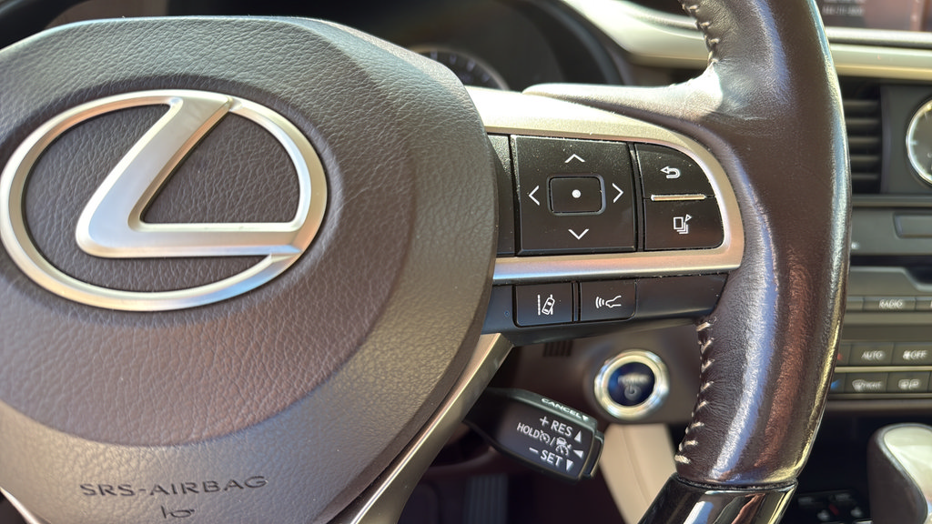 Used 2019 Lexus RX 450hL Luxury w/ Accessory Package AWD/4WD image 27