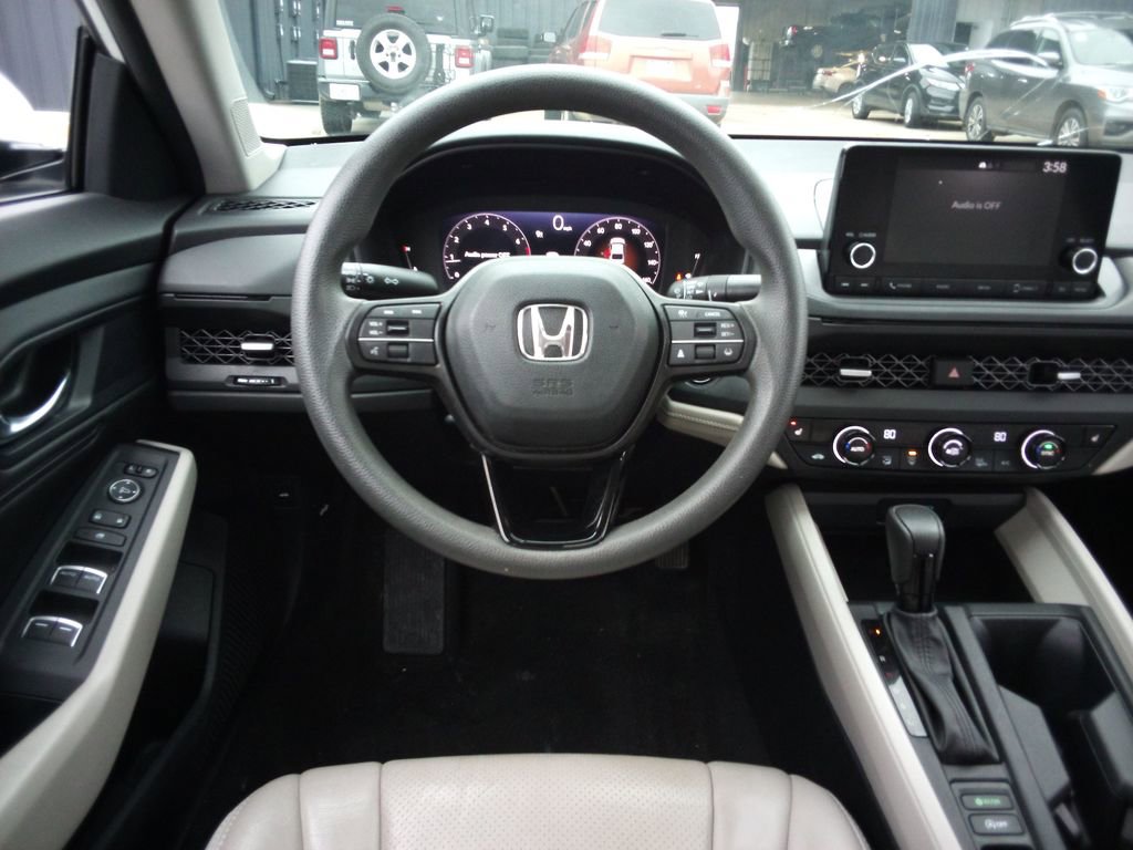 Used 2023 Honda Accord EX image 13