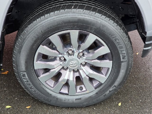 Used 2023 Toyota Tacoma Limited AWD/4WD image 9