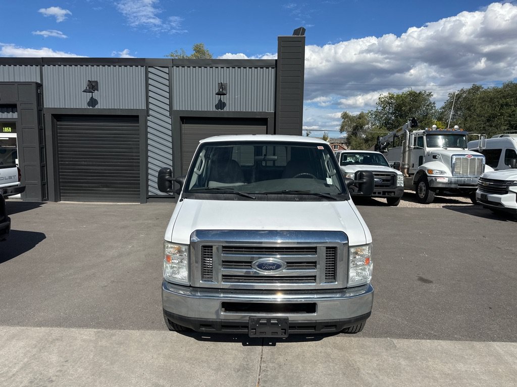 Used 2008 Ford E-250 and Econoline 250 RWD image 2