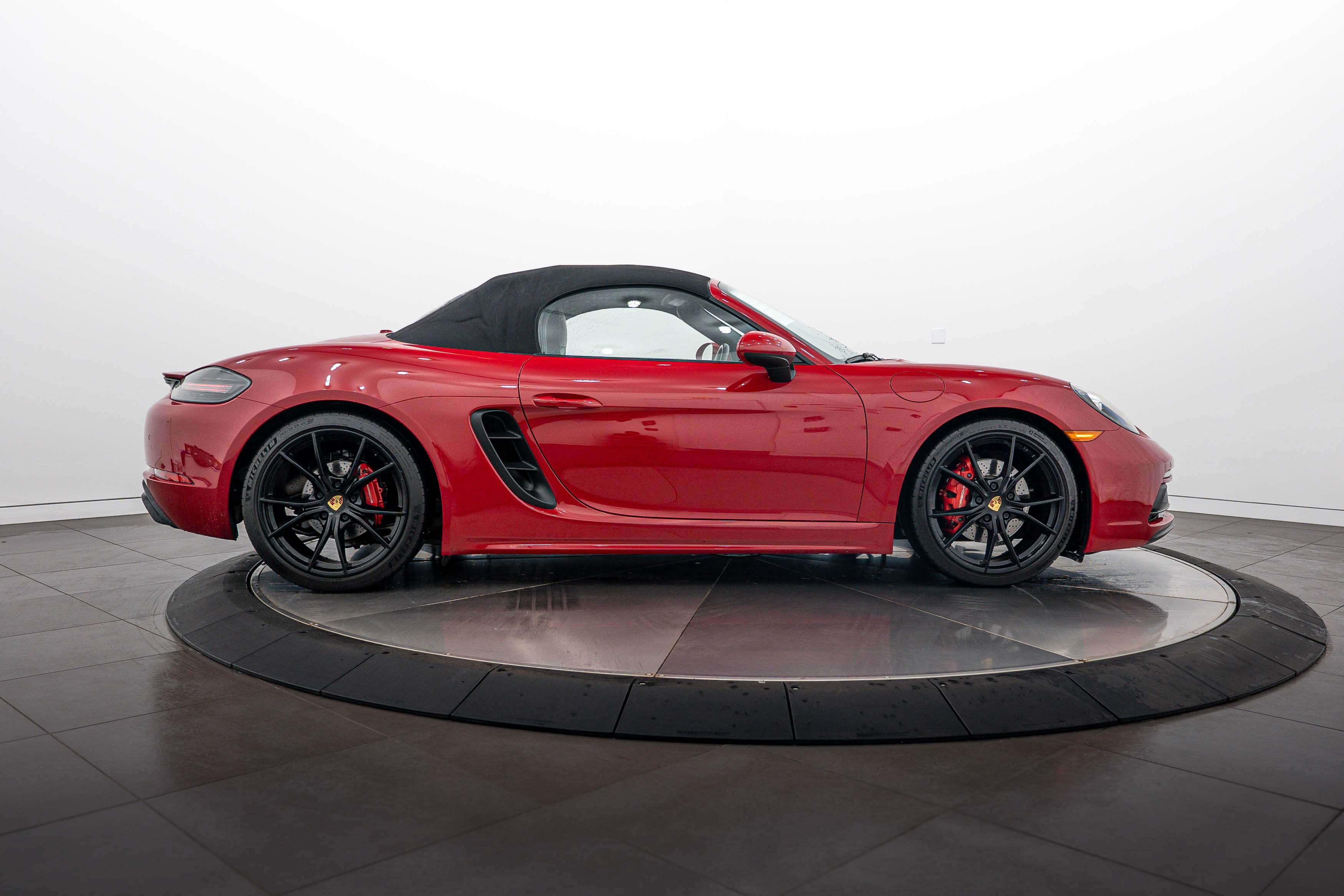 Certified 2018 Porsche 718 Boxster GTS RWD image 24