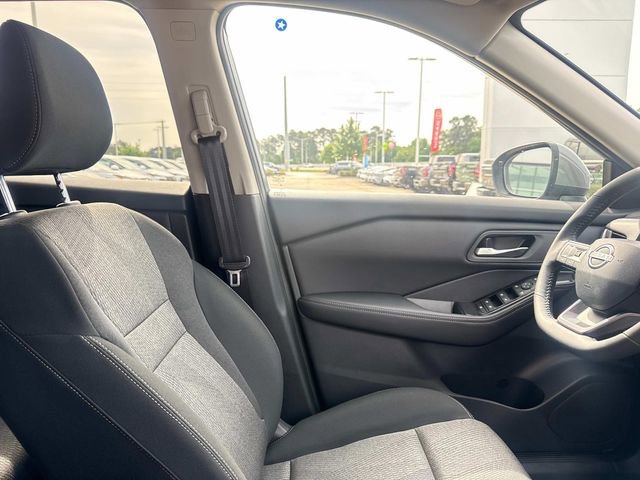 New 2026 Nissan Rogue SV FWD image 12