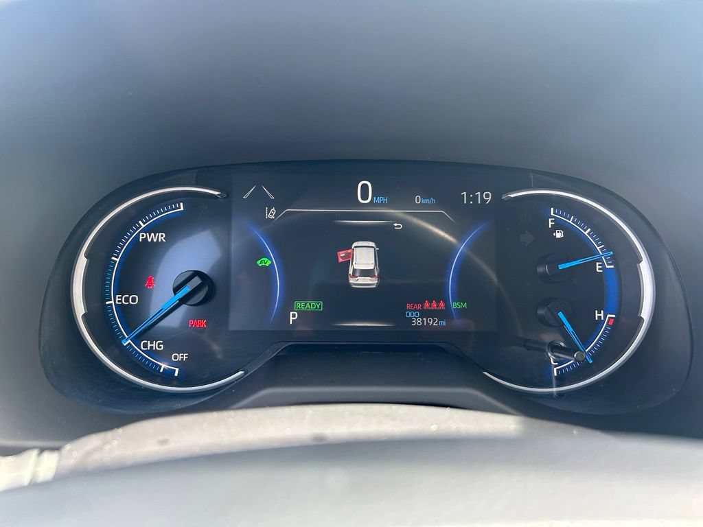 Used 2025 Toyota RAV4 XLE AWD/4WD image 14