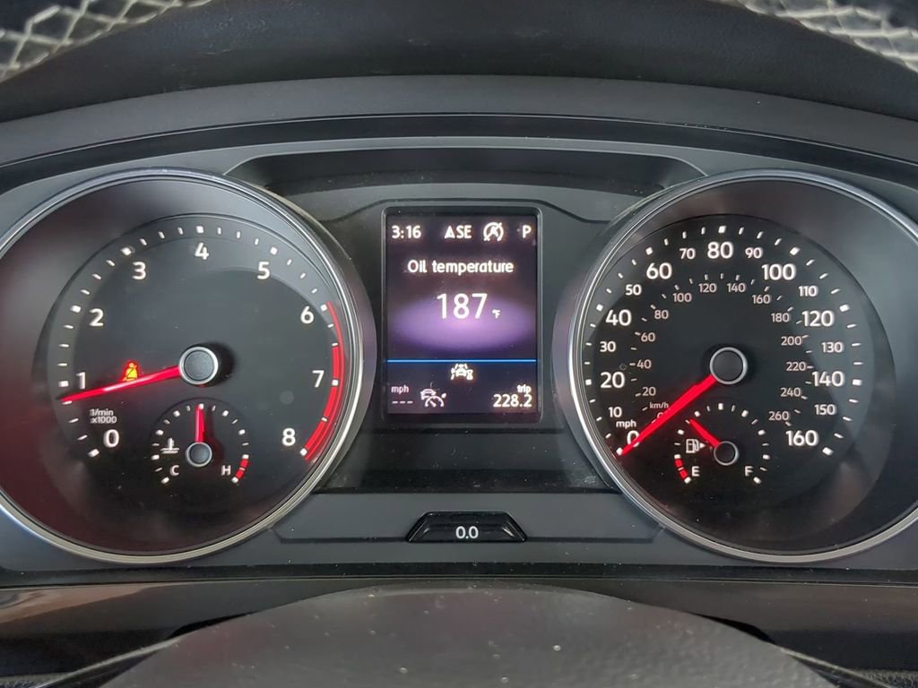 Used 2021 Volkswagen Tiguan SE R-Line FWD image 12