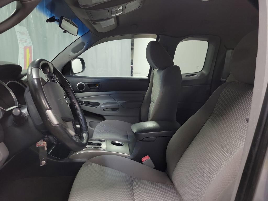 Used 2015 Toyota Tacoma 4x4 Access Cab V6 w/ SR5 Package image 13