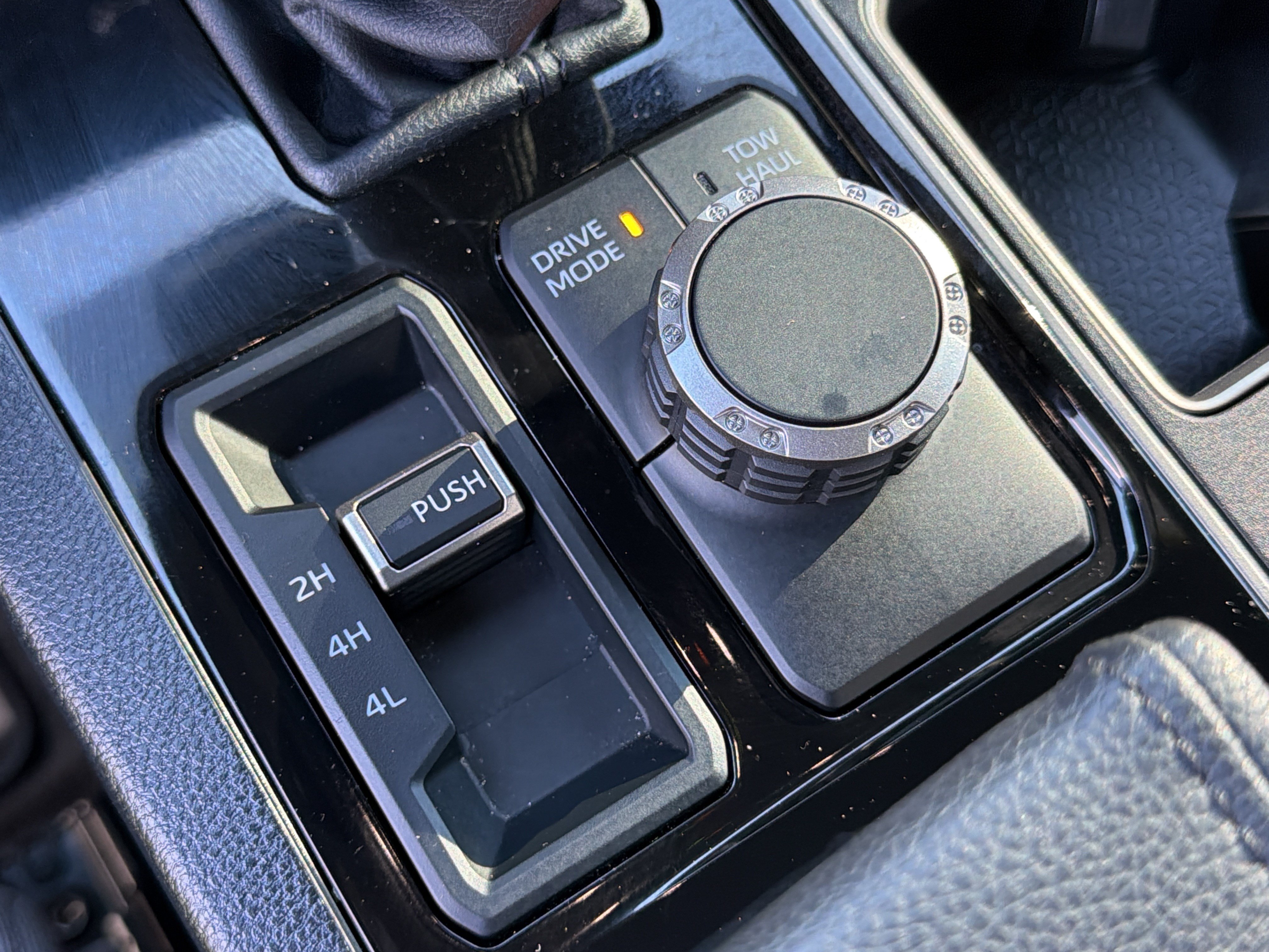 Used 2025 Toyota Tundra SR5 AWD/4WD image 23