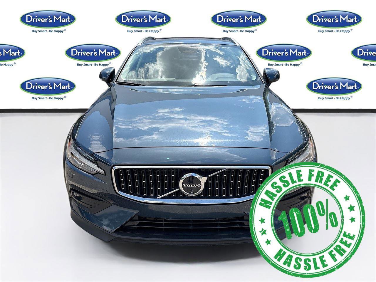 Used 2025 Volvo V60 B5 Cross Country Plus image 2