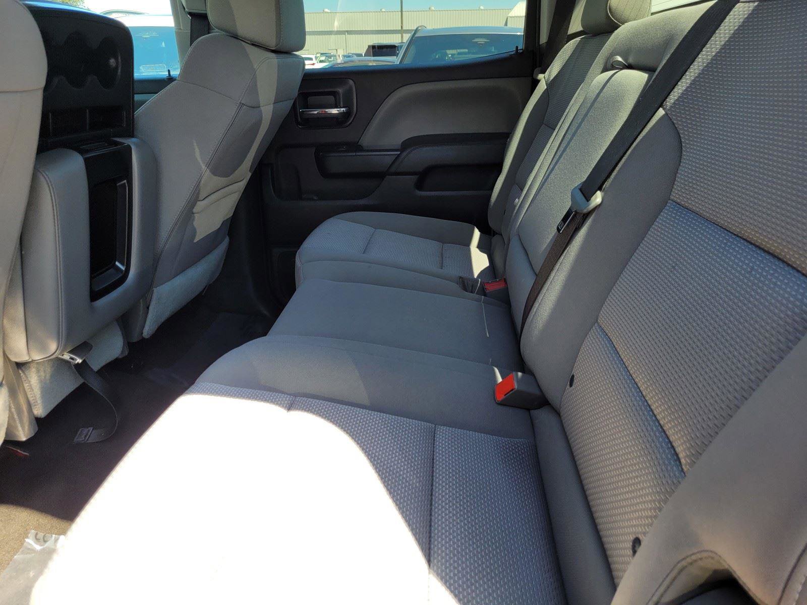 Used 2018 Chevrolet Silverado 1500 Custom w/ Custom Value Package RWD image 15