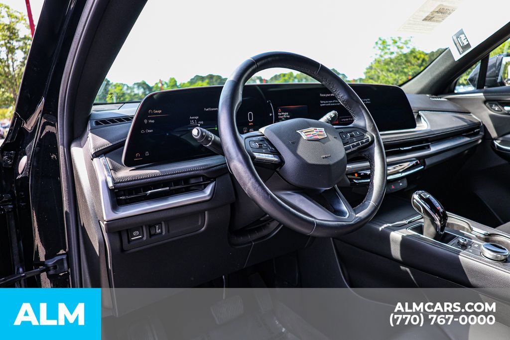 Used 2025 Cadillac XT4 Premium Luxury FWD image 28