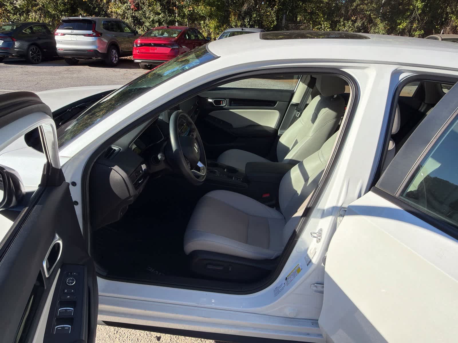 Used 2024 Honda Civic EX-L image 17