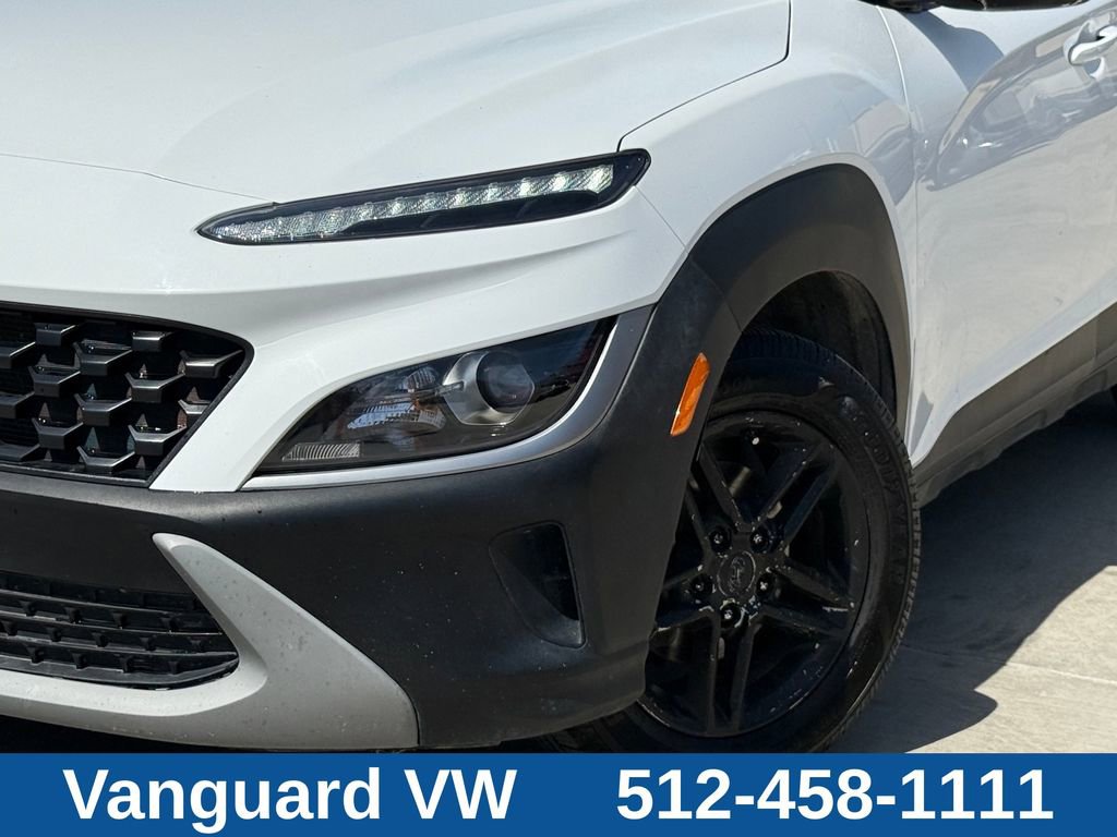 Used 2023 Hyundai Kona SEL FWD image 2