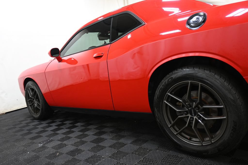 Used 2017 Dodge Challenger GT w/ Driver Convenience Group AWD/4WD image 12