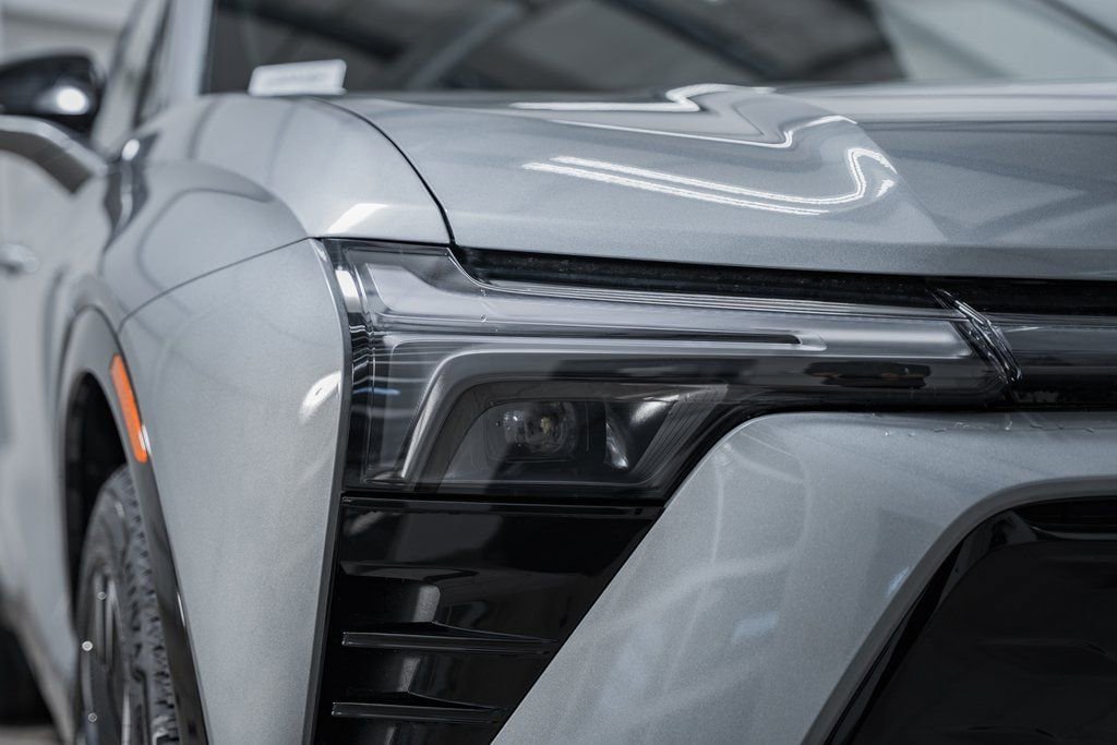 New 2025 Chevrolet Blazer EV RS RWD image 13