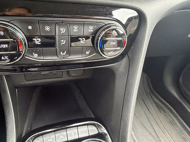 Used 2021 Buick Encore GX Select w/ Sport Touring Package AWD/4WD image 26