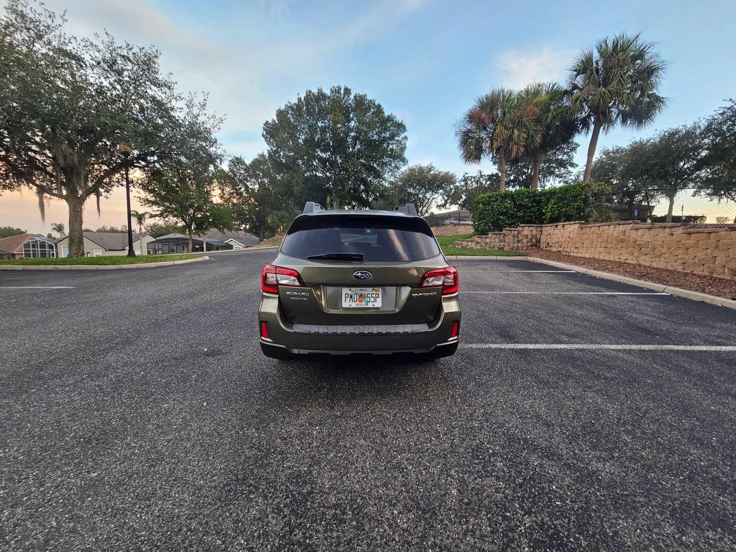 Used 2015 Subaru Outback 2.5i Limited AWD/4WD image 5