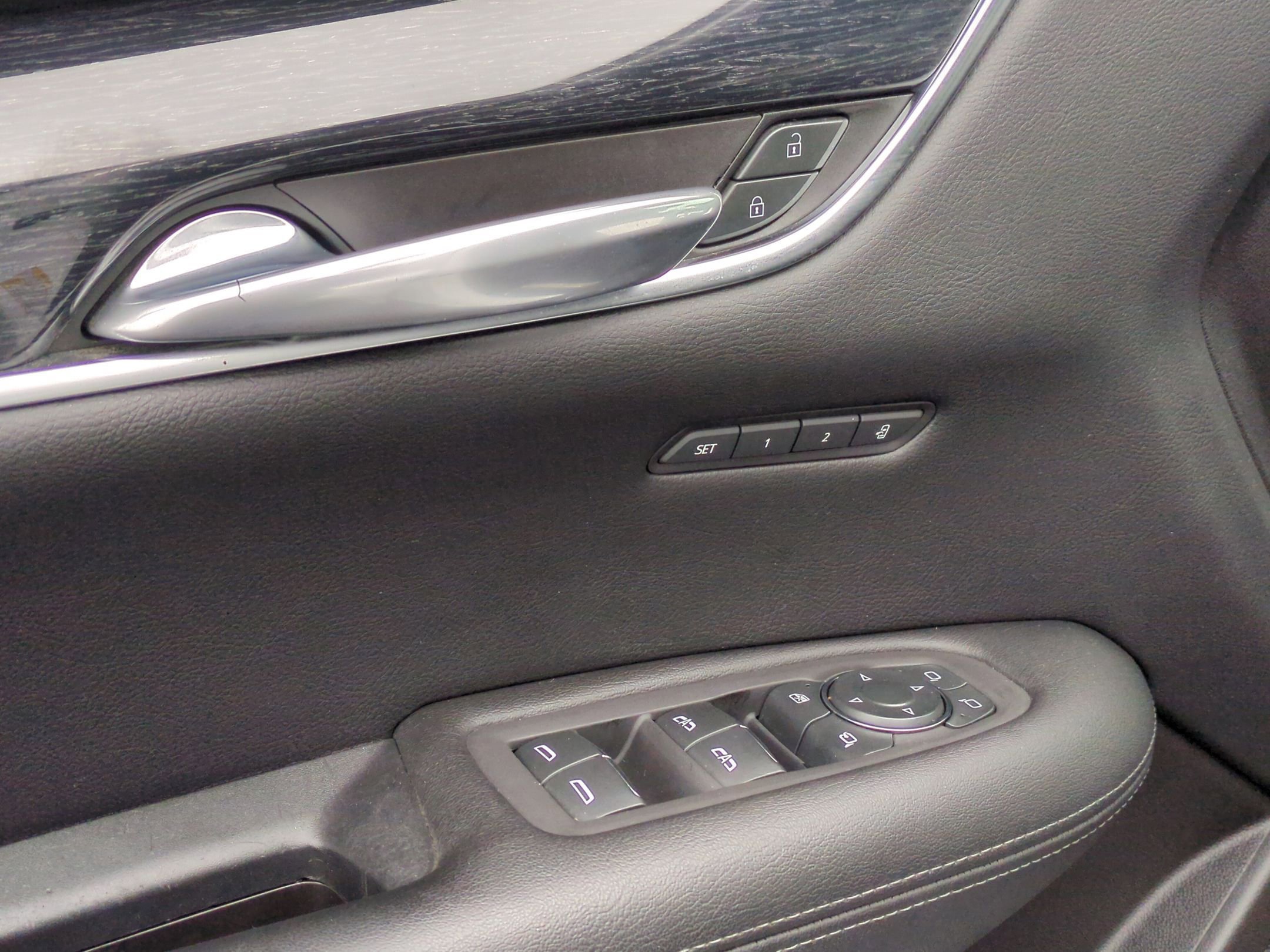 Certified 2022 Cadillac XT5 Premium Luxury image 23