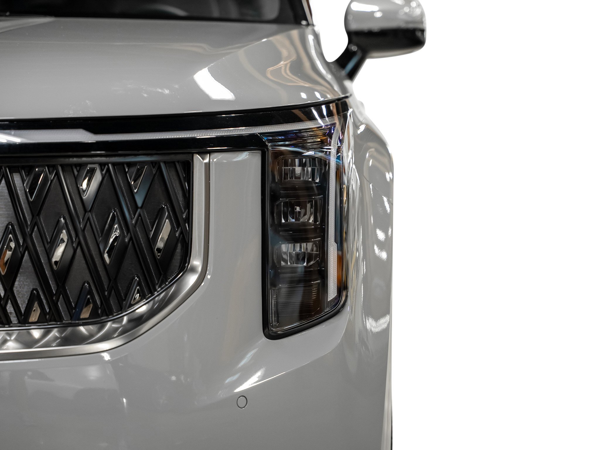 Used 2025 Kia Carnival EX image 9