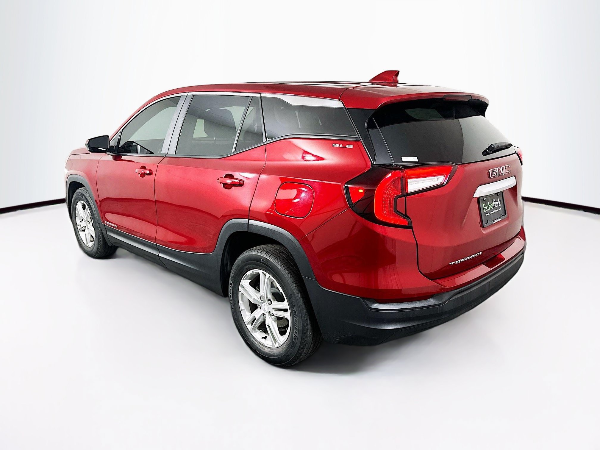 Used 2023 GMC Terrain SLE FWD image 5