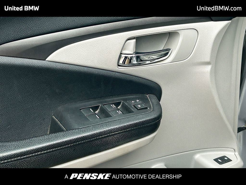 Used 2017 Honda Pilot EX-L image 3