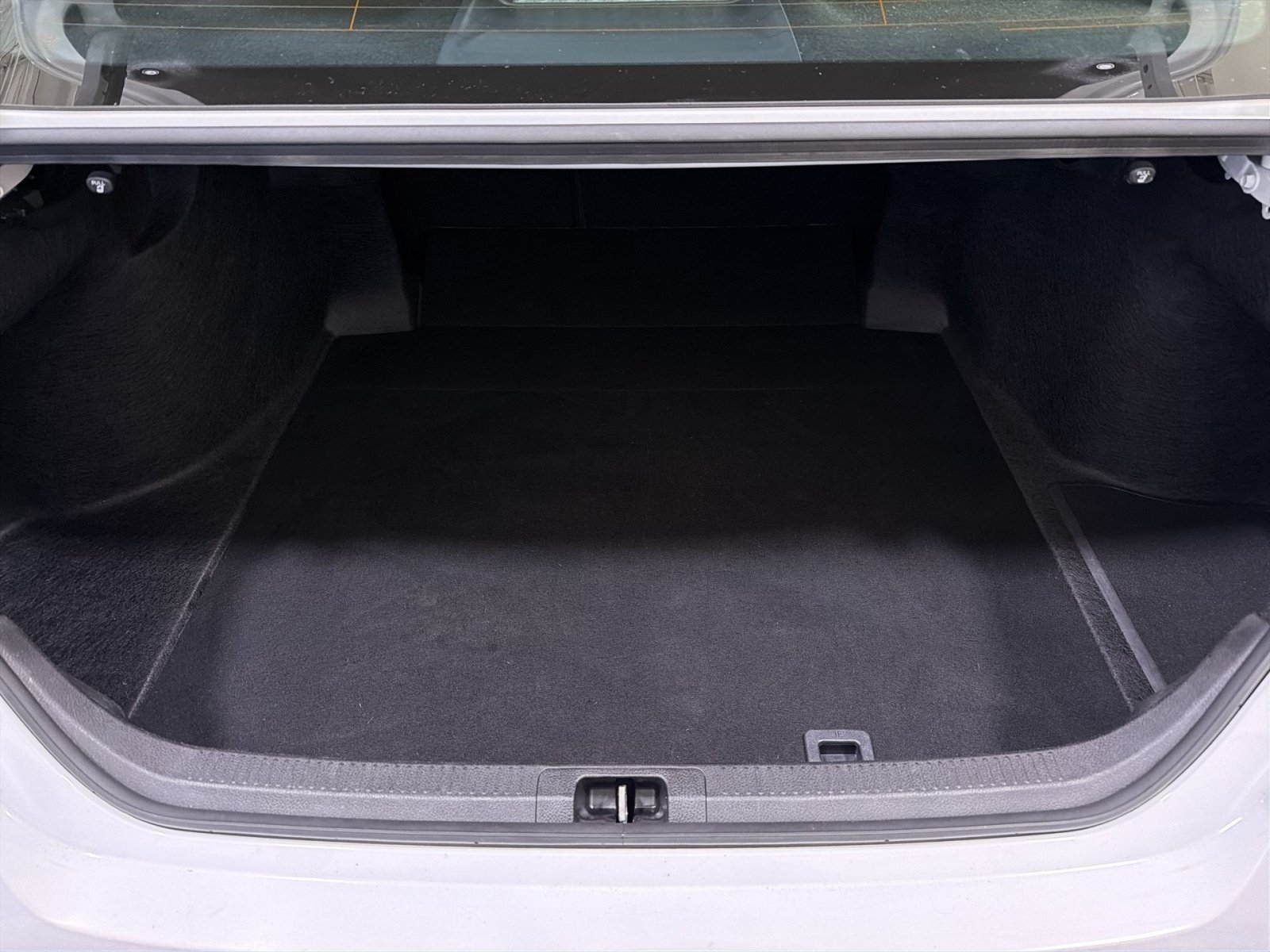 Used 2025 Toyota Camry SE FWD image 28