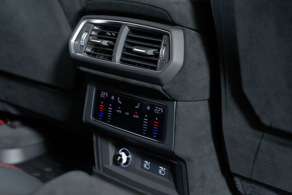 Used 2024 Lamborghini Urus Performante image 34