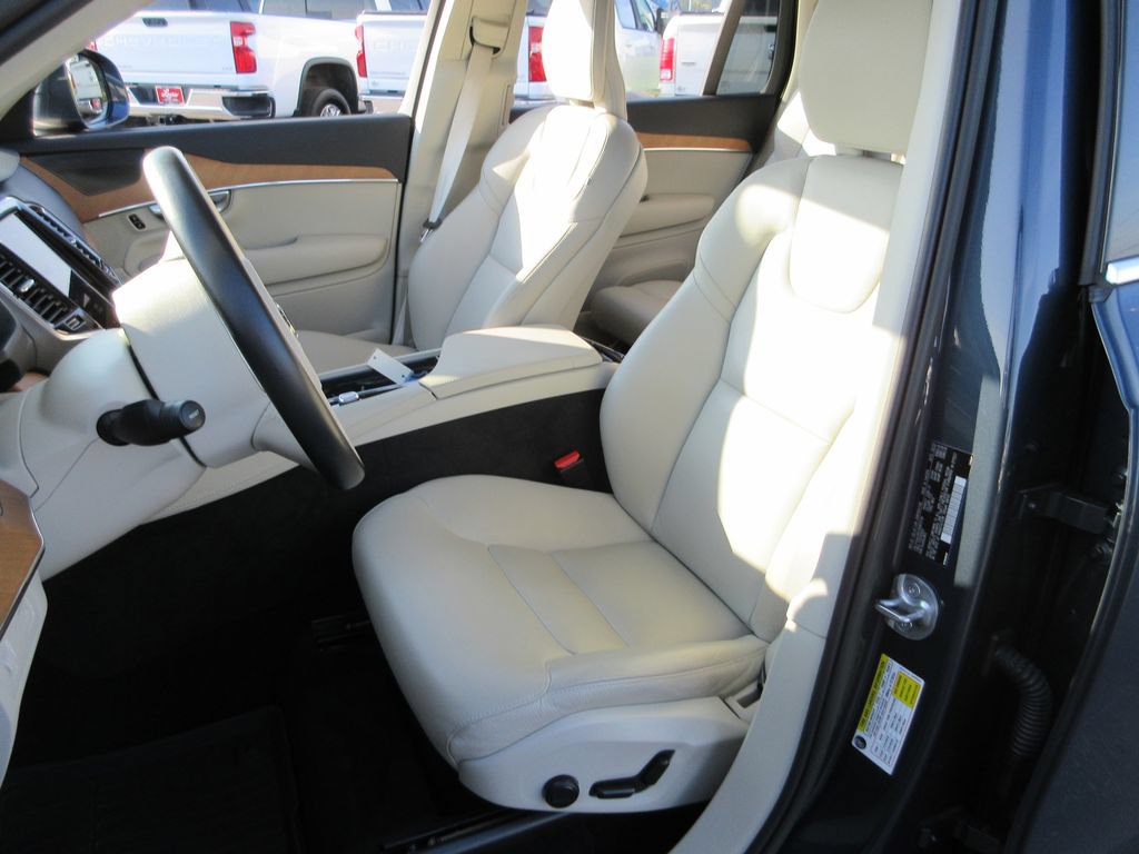 Used 2022 Volvo XC90 T6 Momentum w/ Advanced Package AWD/4WD image 22