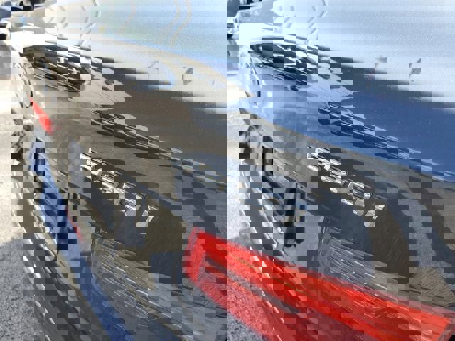 Used 2018 BMW 530i xDrive w/ Premium Package image 10