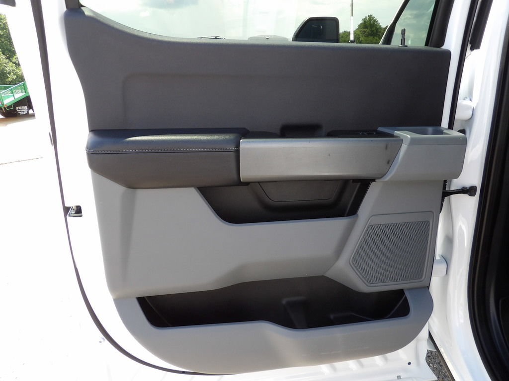 Used 2025 Ford F350 XLT AWD/4WD image 30