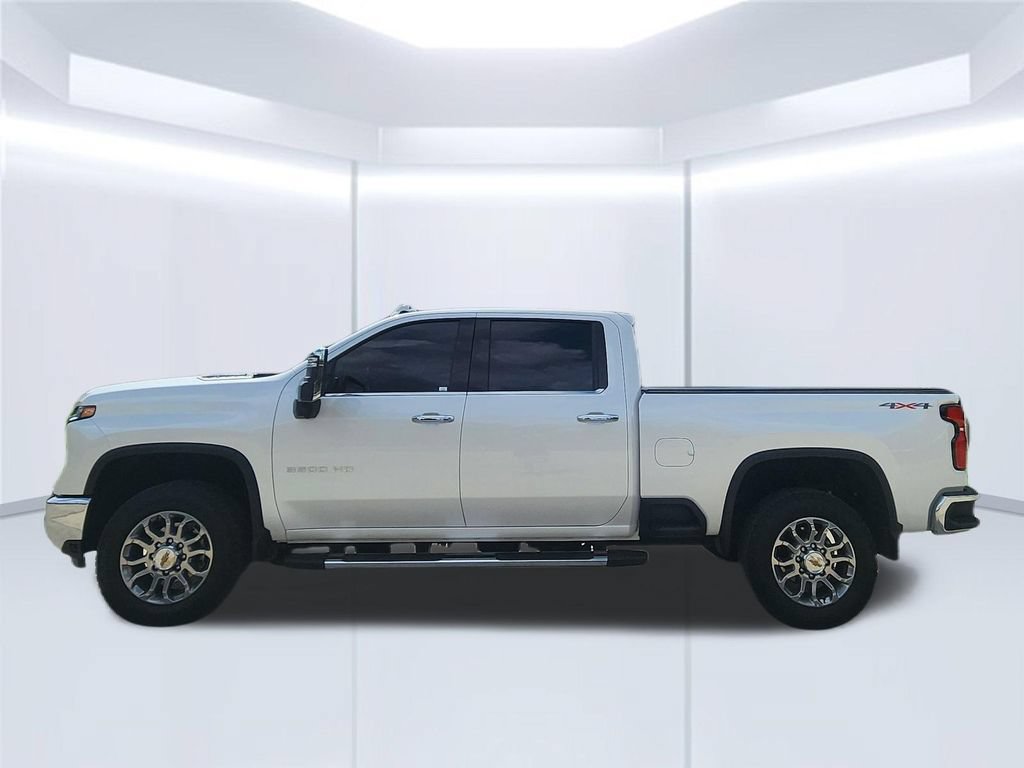 Used 2024 Chevrolet Silverado 3500 LTZ w/ LTZ Premium Package AWD/4WD image 8