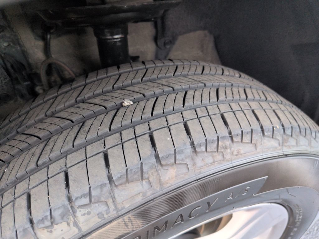 Certified 2025 Toyota RAV4 XLE AWD/4WD image 28