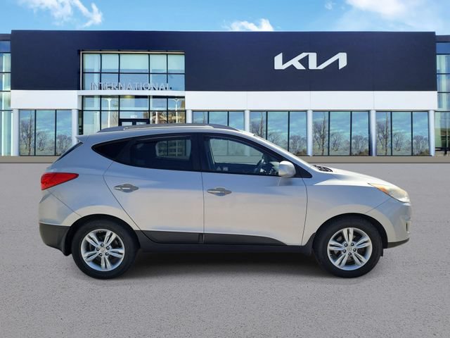 Used 2011 Hyundai Tucson GLS AWD/4WD image 3