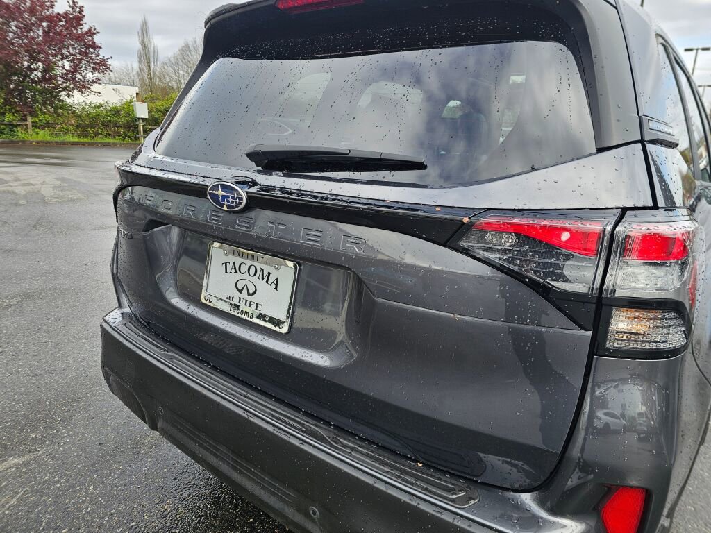 Used 2025 Subaru Forester Limited w/ Popular Package #1 AWD/4WD image 17