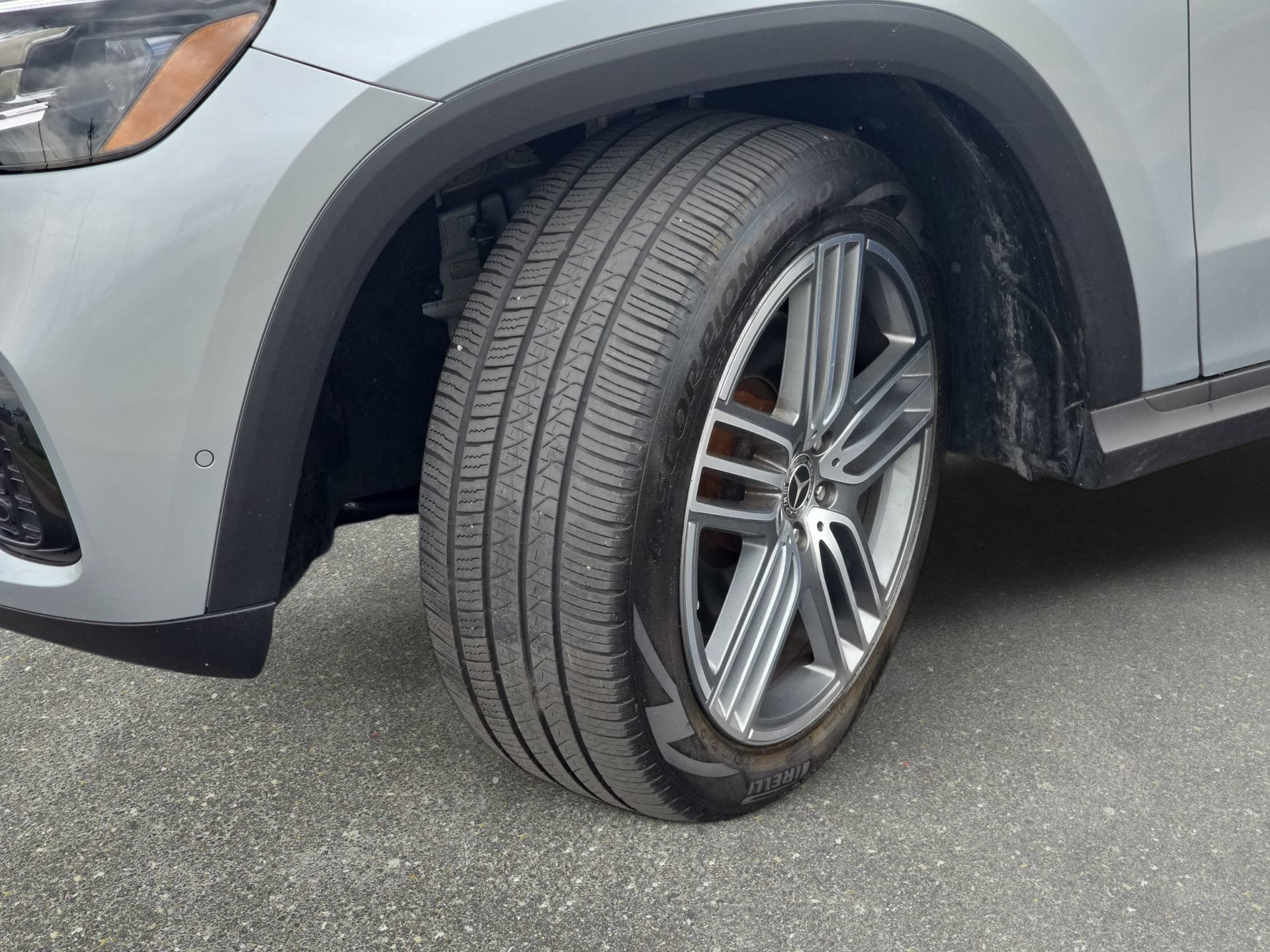Certified 2025 Mercedes-Benz GLS 450 4MATIC image 31