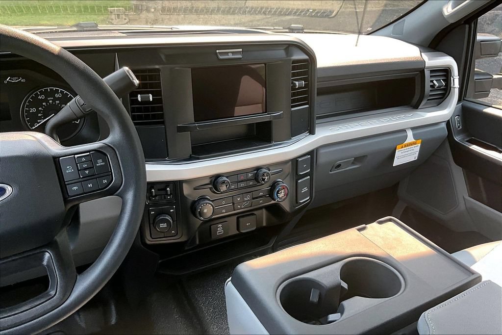 New 2026 Ford F350 XL AWD/4WD image 7