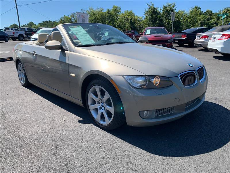 Used 2009 BMW 335i Convertible image 2
