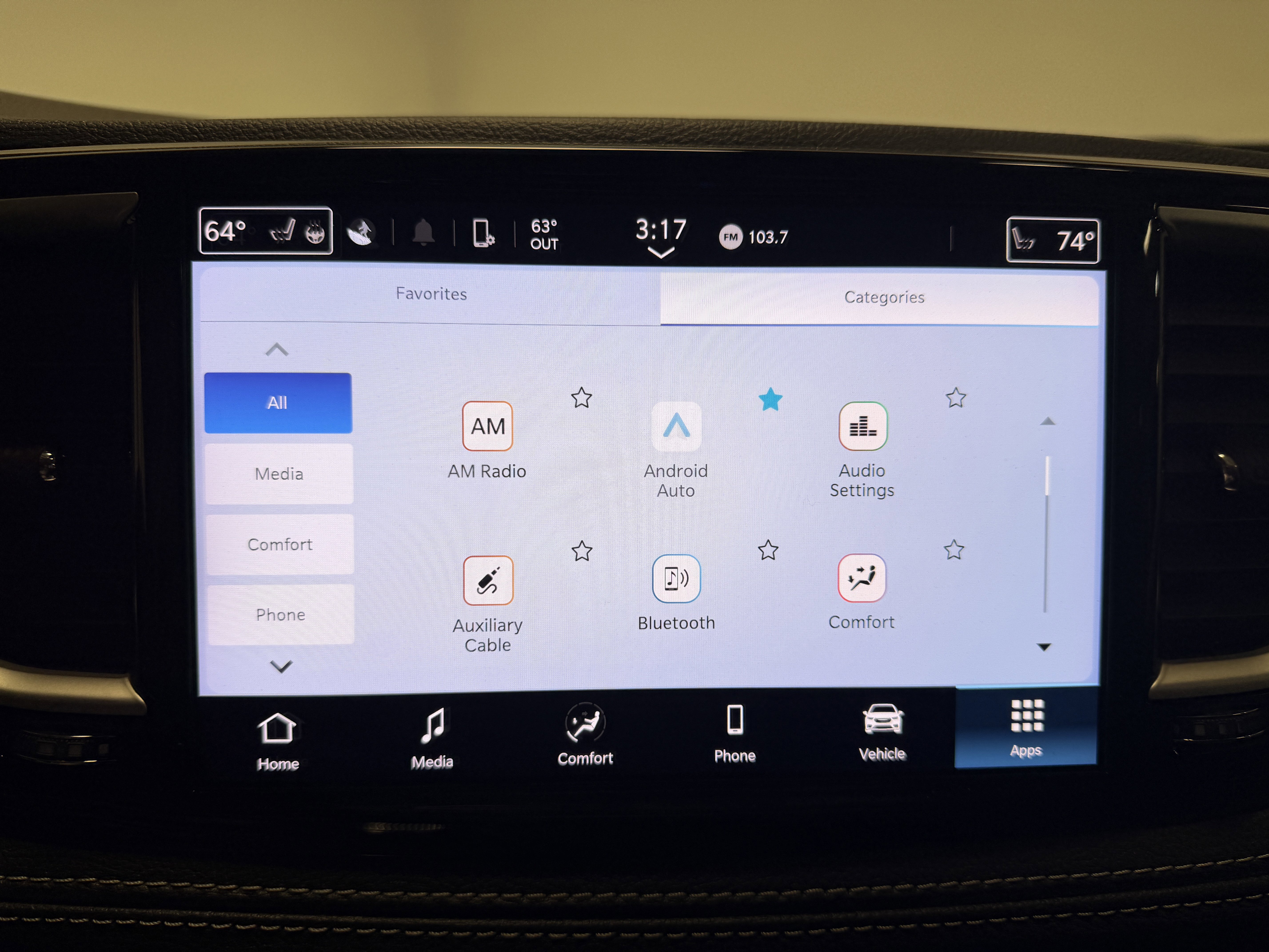 Used 2024 Chrysler Pacifica Touring-L image 9