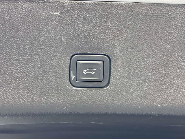 Used 2021 Chevrolet Traverse High Country image 13