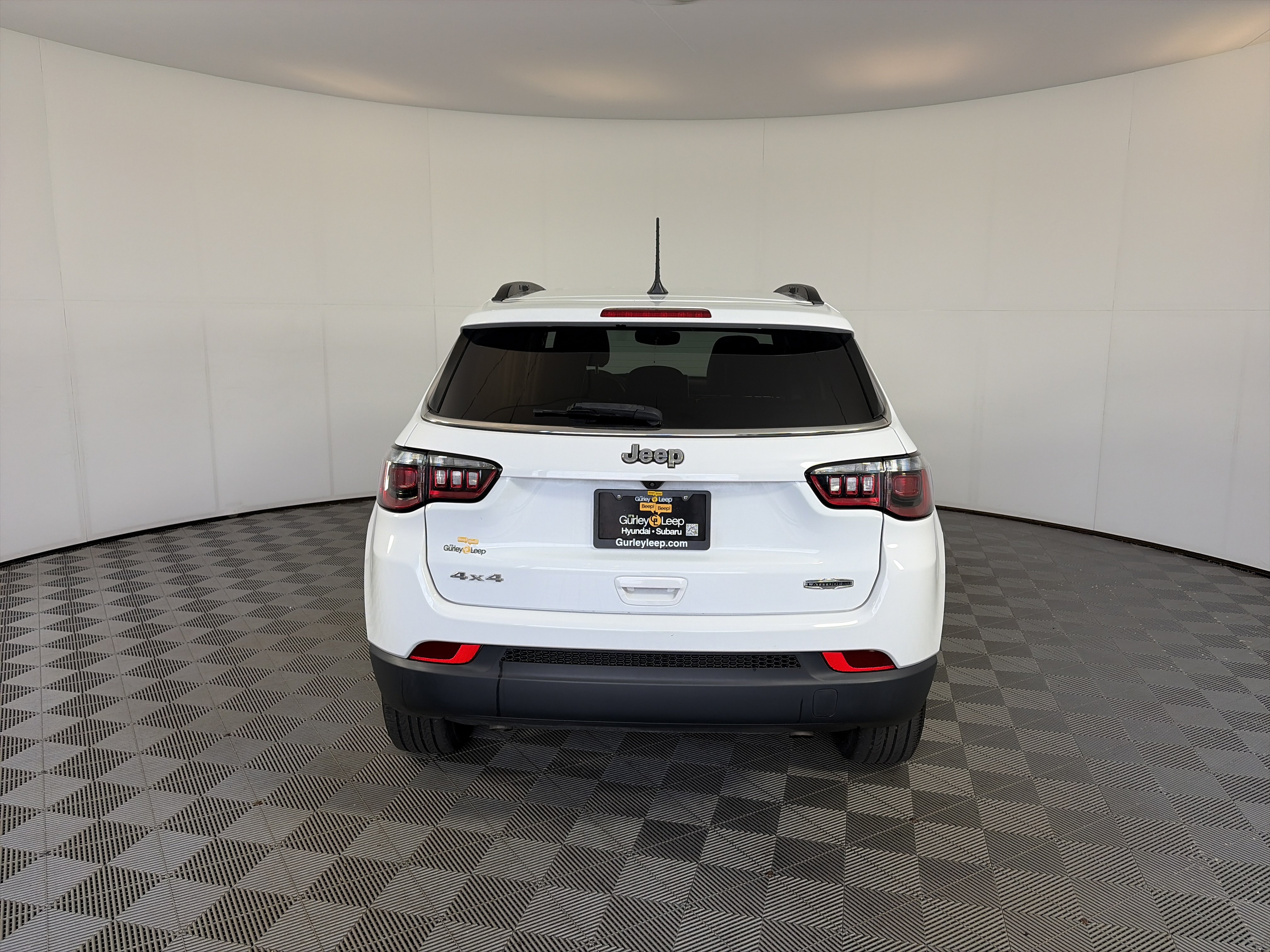 Used 2023 Jeep Compass Latitude AWD/4WD image 9