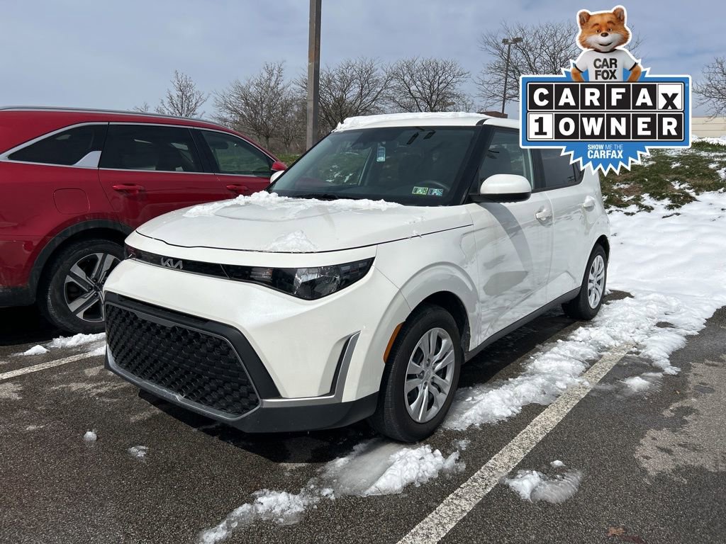 Used 2023 Kia Soul LX image 3