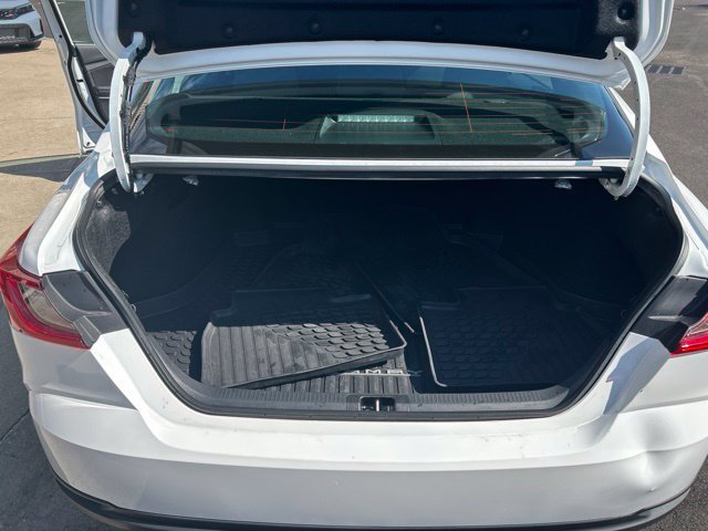 Used 2025 Toyota Camry LE FWD image 10