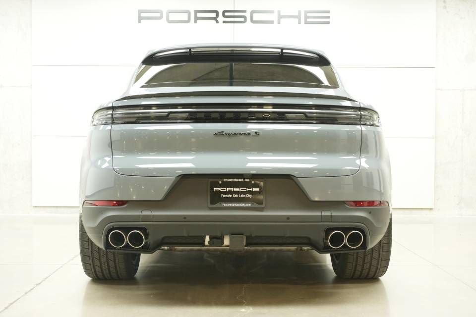 New 2026 Porsche Cayenne S AWD/4WD image 12