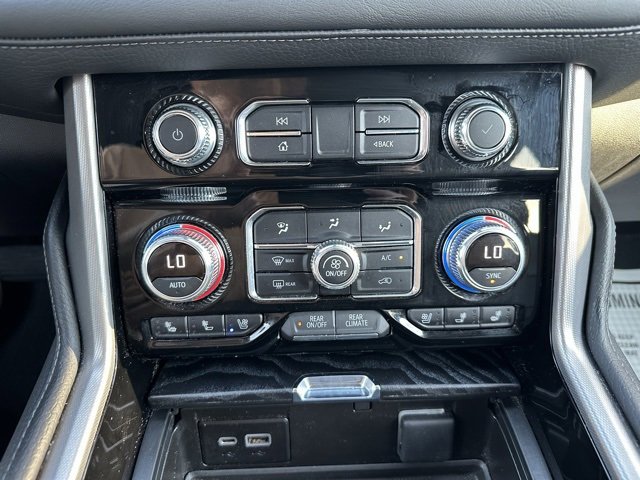 Used 2022 GMC Yukon Denali image 37