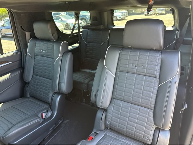 New 2026 Cadillac Escalade ESV Platinum Sport w/ LPO, ONYX Package AWD/4WD image 14
